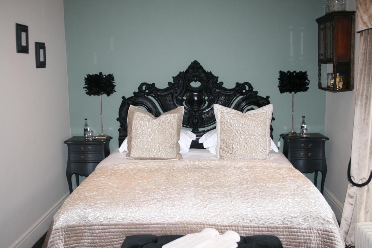 Hotel The New White Lion Llandovery Esterno foto