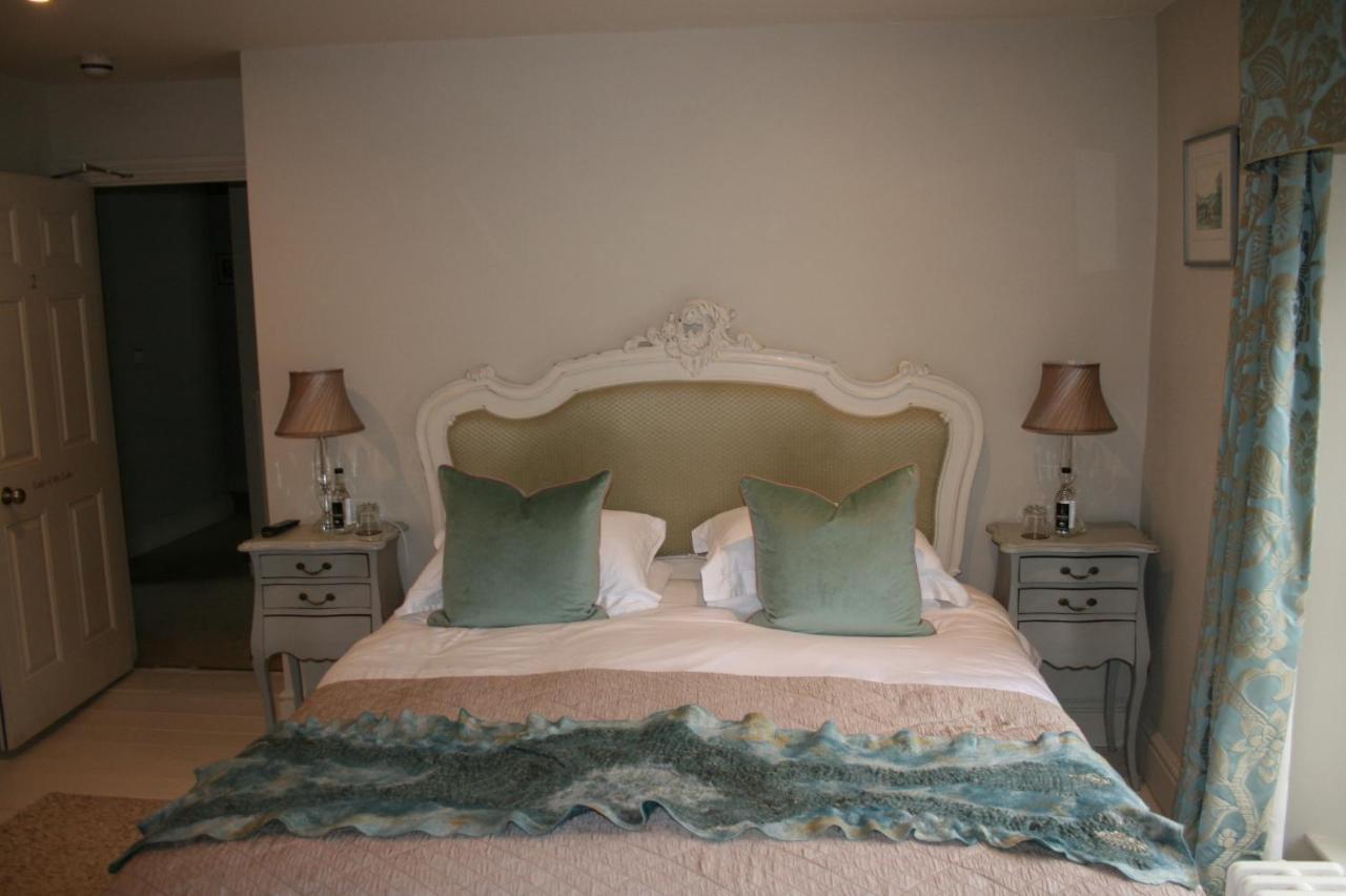 Hotel The New White Lion Llandovery Esterno foto