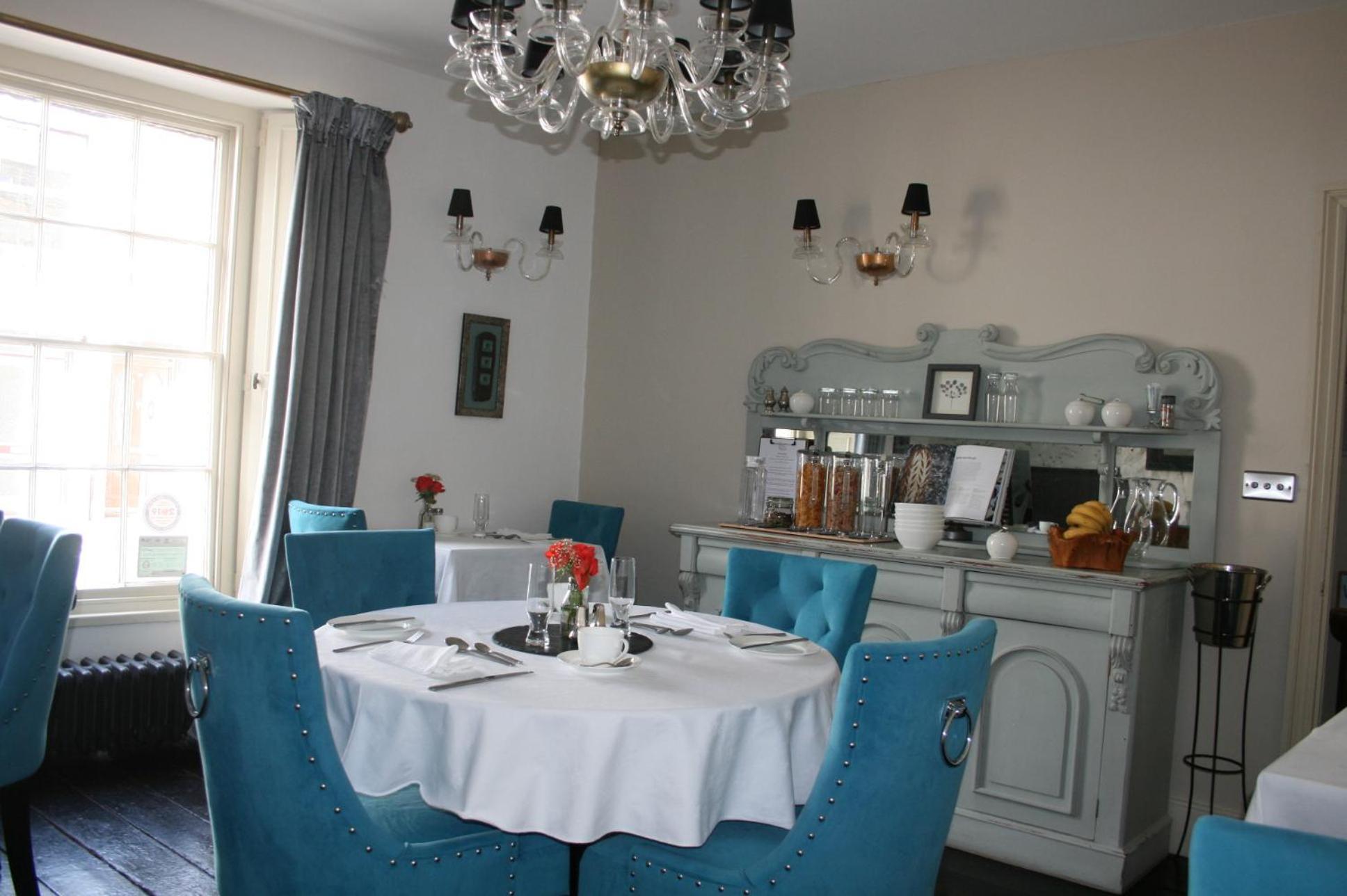 Hotel The New White Lion Llandovery Esterno foto