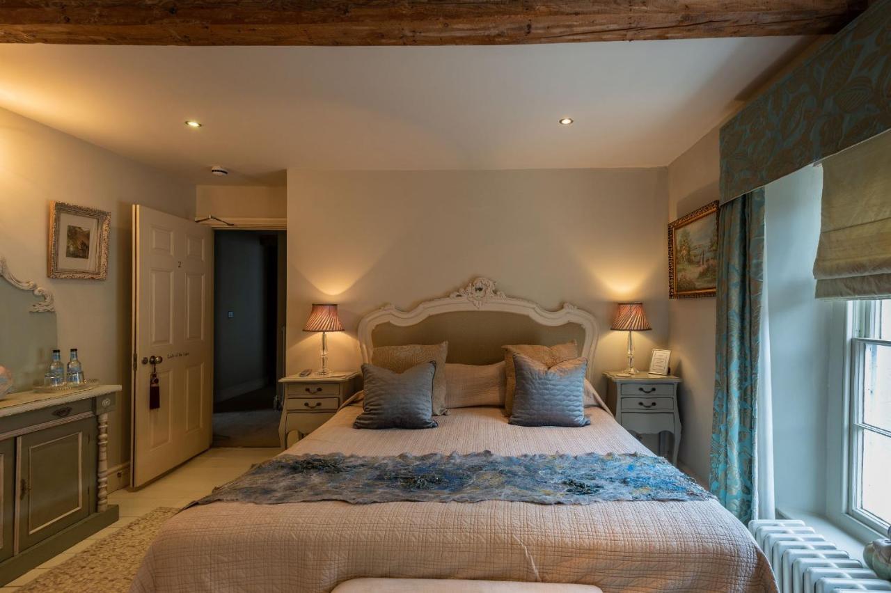 Hotel The New White Lion Llandovery Esterno foto