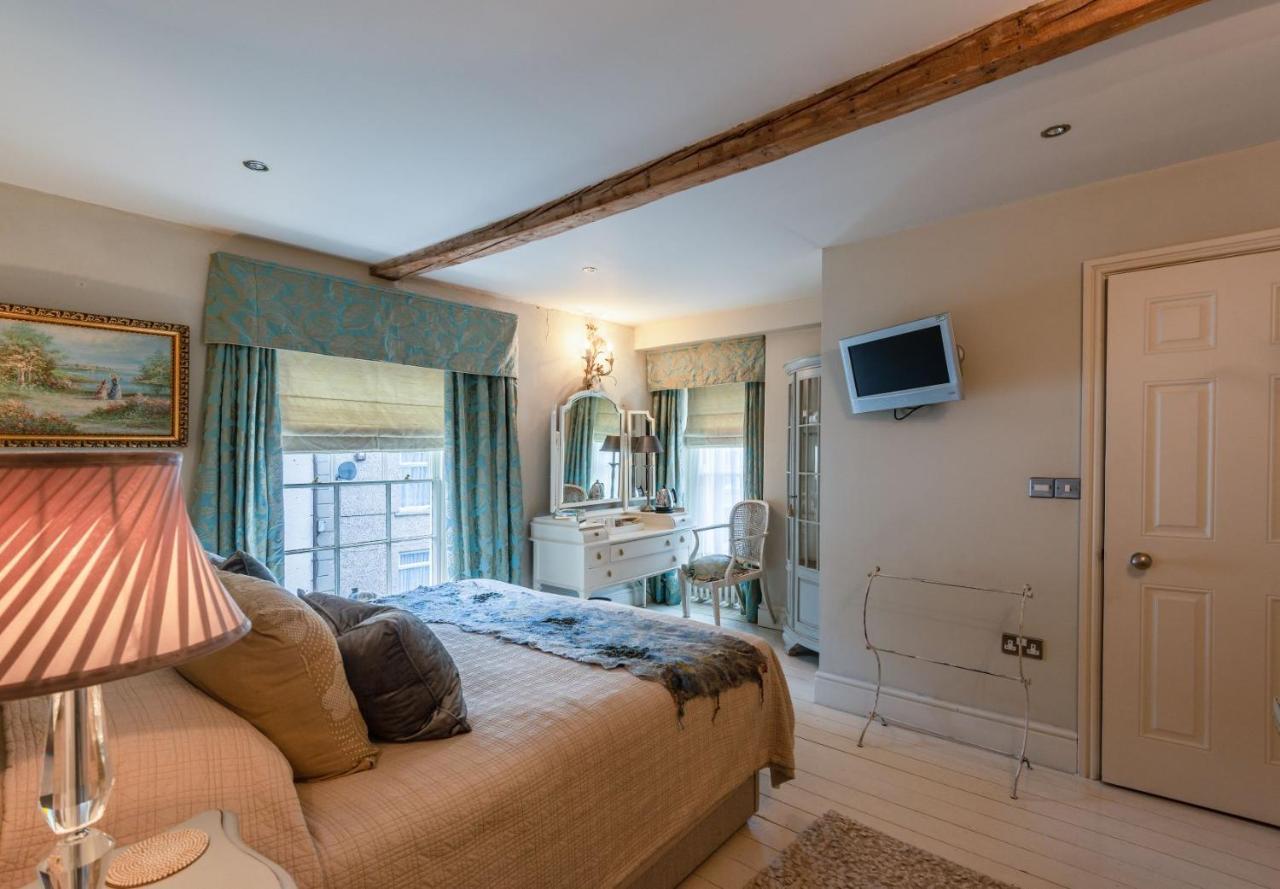 Hotel The New White Lion Llandovery Esterno foto